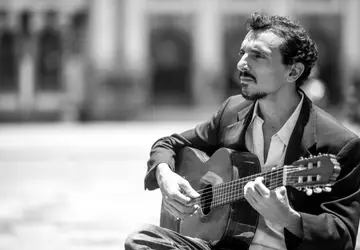 Violonista Iuri Bittar realça afinidades entre Ernesto Nazareth e Radamés Gnattali no álbum 'Alma brasileira'
